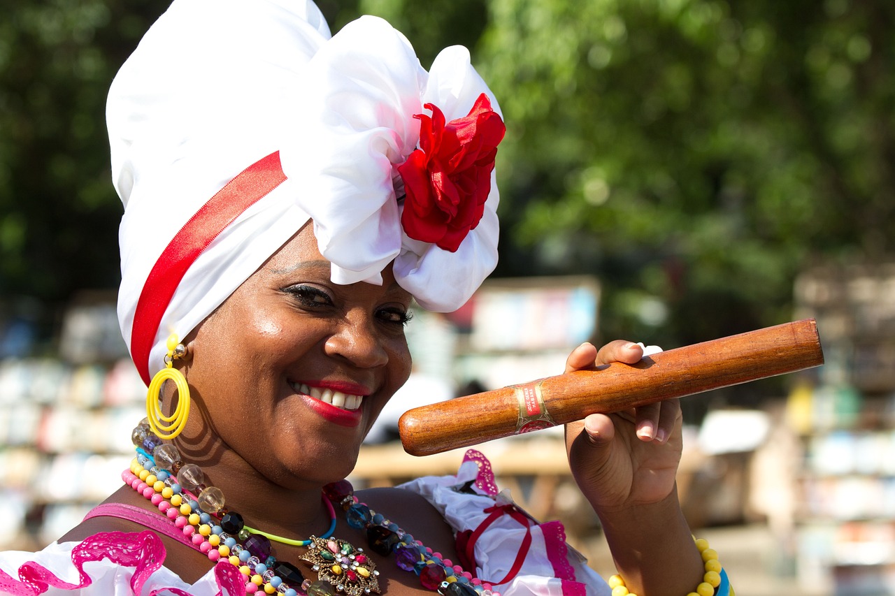 Cigar lady havana